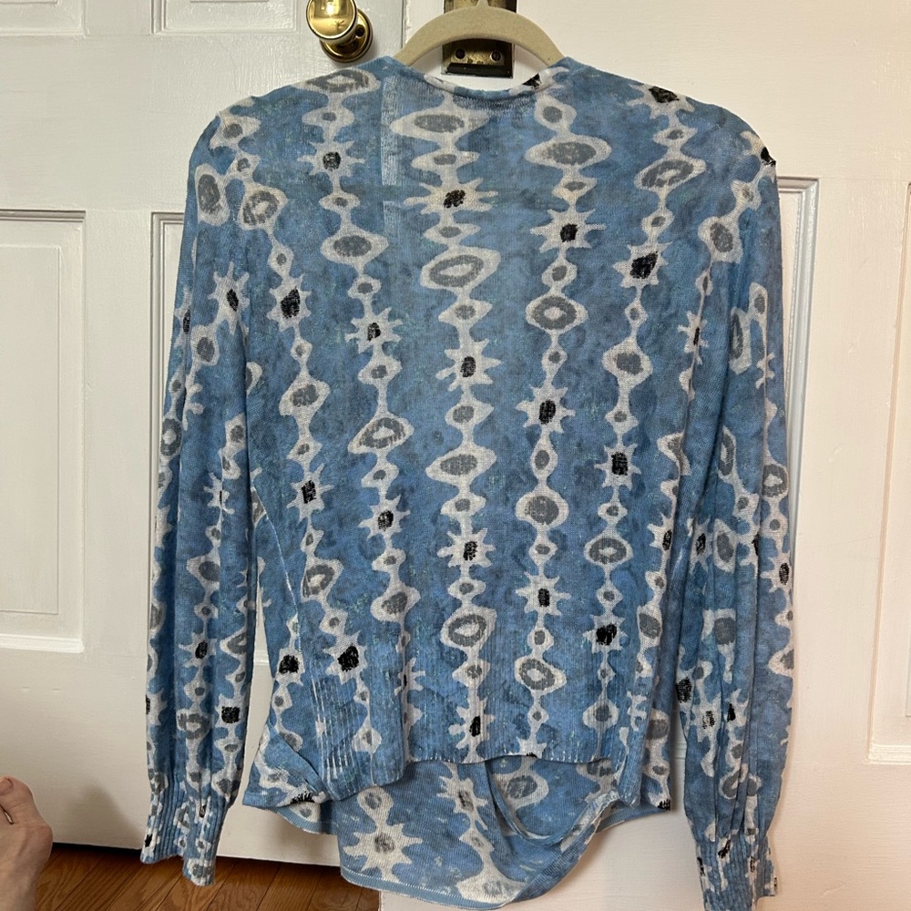 NIC+ZOE Blue and White Abstract Knit Wrap Top with Black Accents - Picture 3 of 4